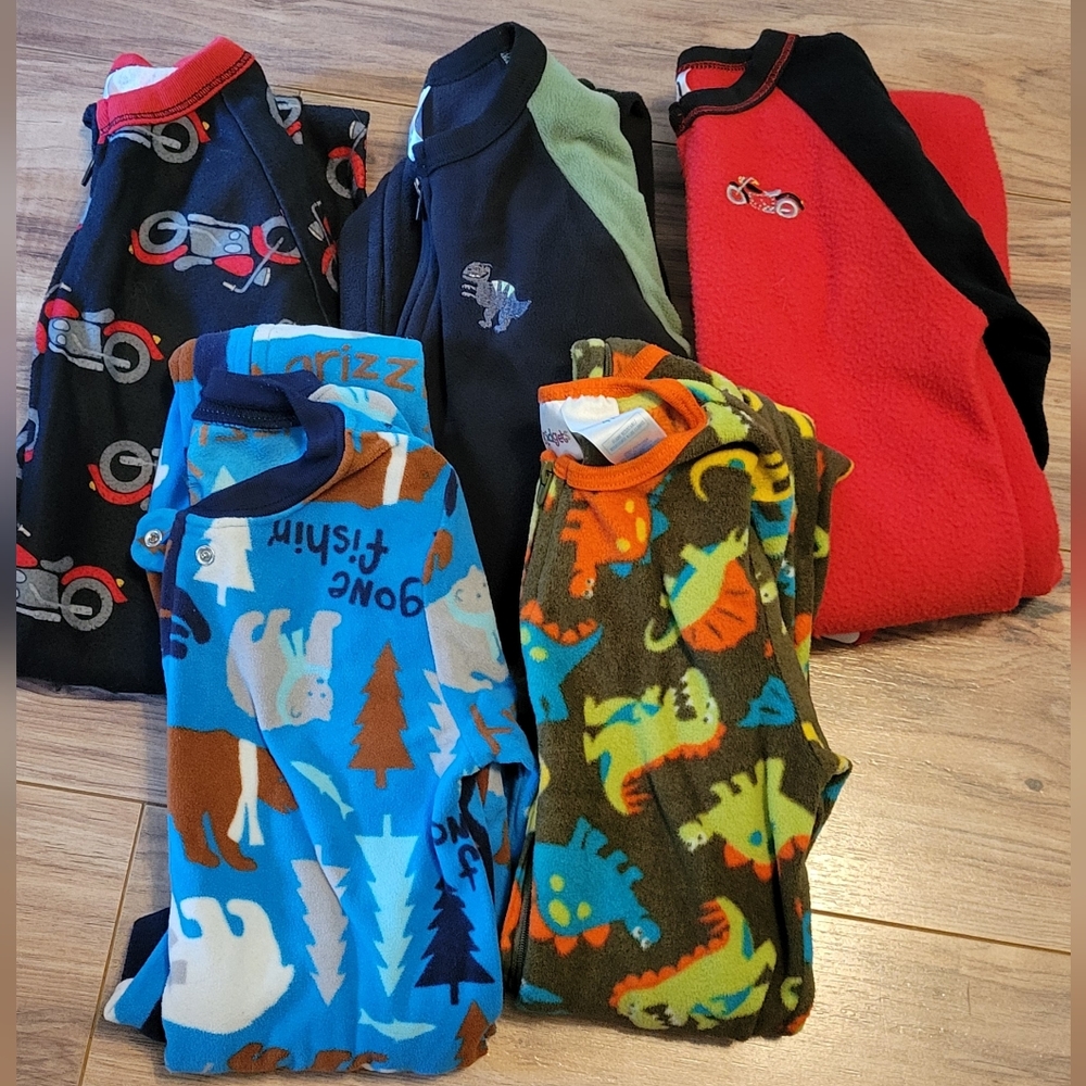 Boys 4T Footed Pajama Bundle
